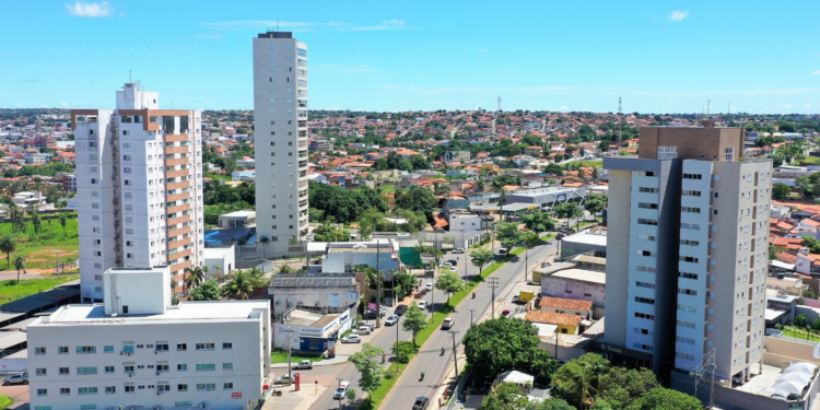 Prefeitura de Araguaína abre concurso com mais de 1,5 mil vagas e salários de até R$ 16,4 mil