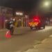 Motociclista dá 'grau' atrás de viaturas do Detran e foge em seguida no TO; VÍDEO